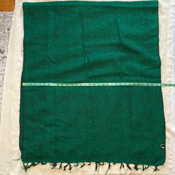 Wool Scarf Wrap Bed Cover Made in Nepal - Picture 14 of 14